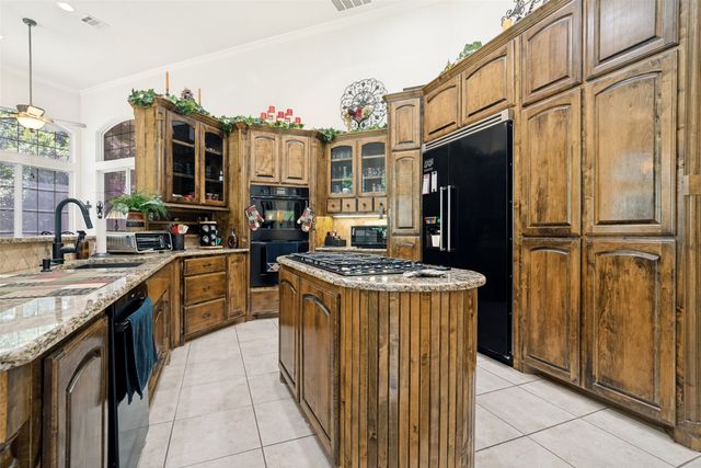 105 Sedalia Drive, Fort Worth, TX 76108