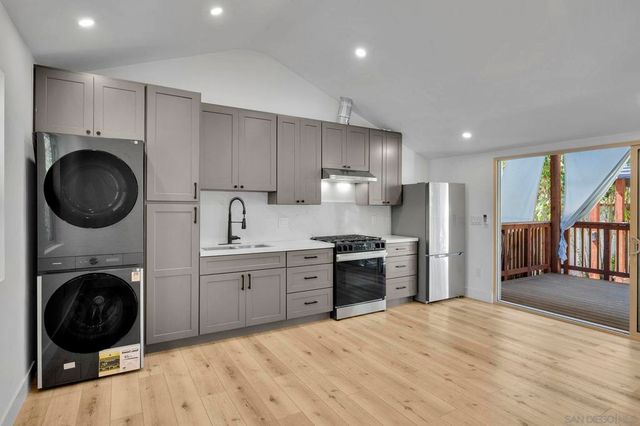 2434 2438 Broadway St., San Diego, CA 92102