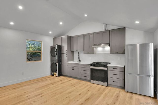 2434 2438 Broadway St., San Diego, CA 92102