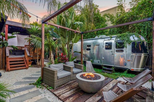2434 2438 Broadway St., San Diego, CA 92102