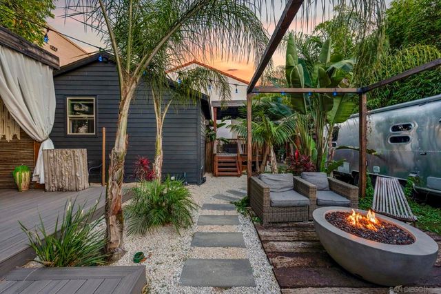 2434 2438 Broadway St., San Diego, CA 92102