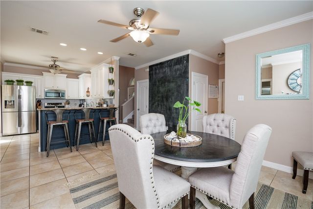 4114 Cross River Dr, Corpus Christi, TX 78410