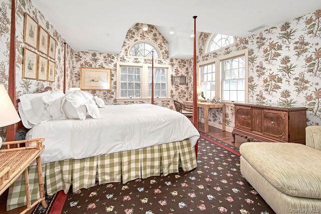 5 Wyndham Close, White Plains, NY 10605