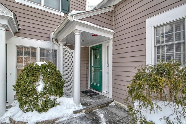 5 Wyndham Close, White Plains, NY 10605