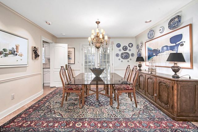 5 Wyndham Close, White Plains, NY 10605