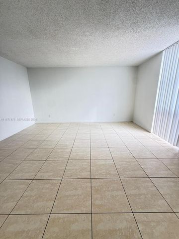 13499 Biscayne Blvd 1114, North Miami, FL 33181