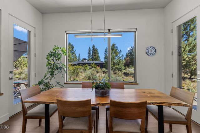 19460 Randall Court, Bend, OR 97702
