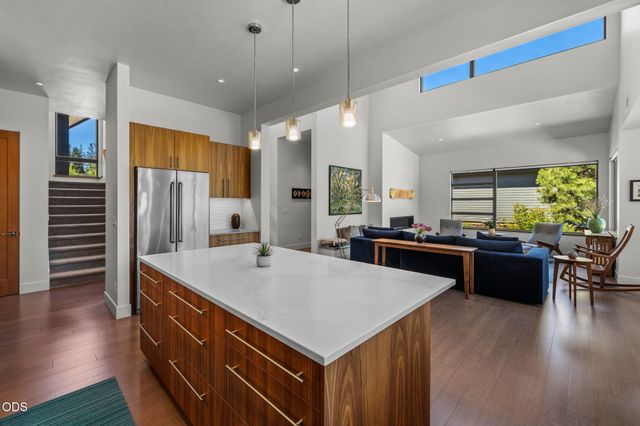 19460 Randall Court, Bend, OR 97702