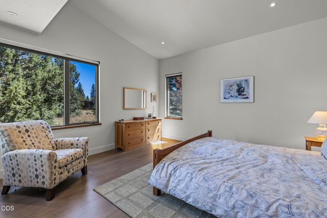 19460 Randall Court, Bend, OR 97702