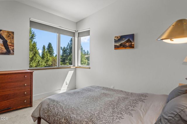 19460 Randall Court, Bend, OR 97702