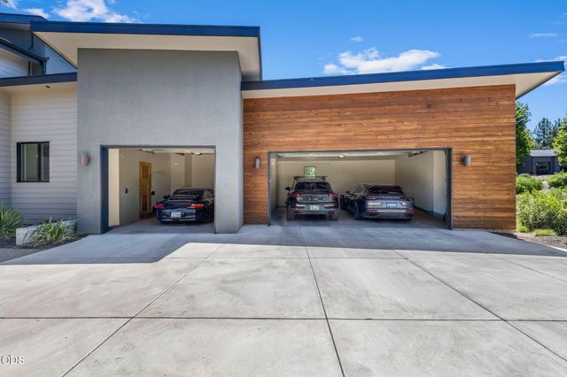 19460 Randall Court, Bend, OR 97702
