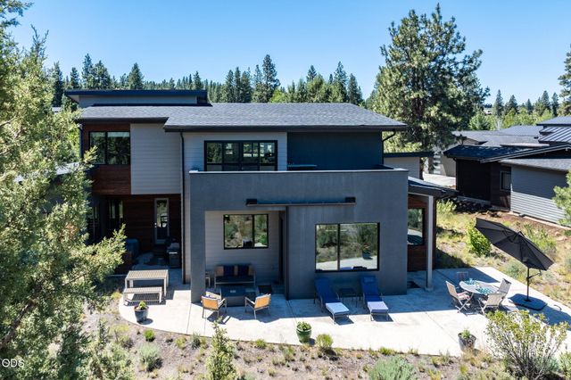 19460 Randall Court, Bend, OR 97702