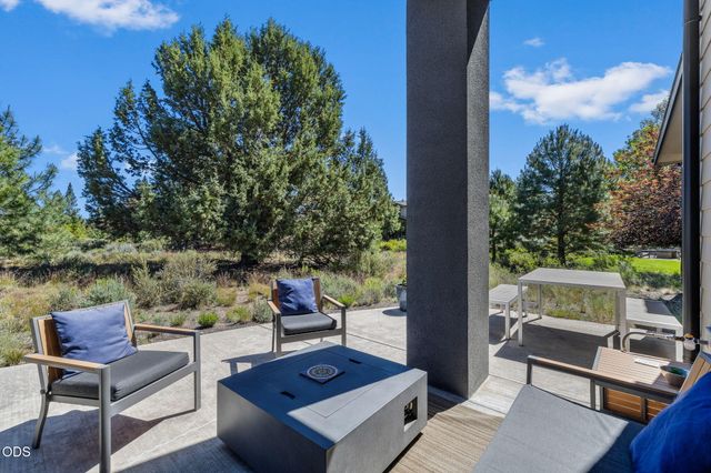 19460 Randall Court, Bend, OR 97702