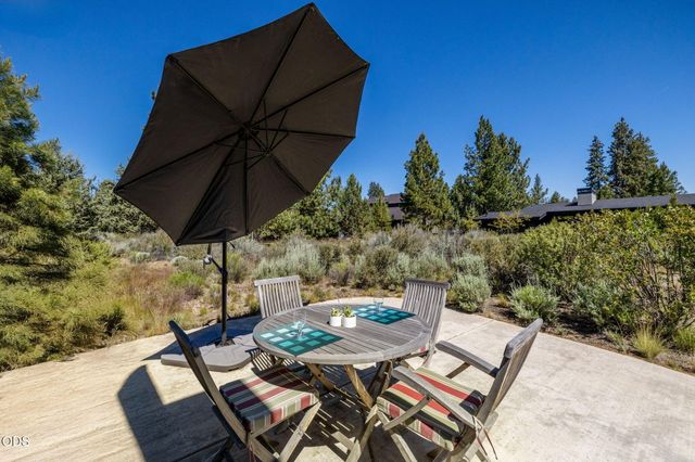 19460 Randall Court, Bend, OR 97702