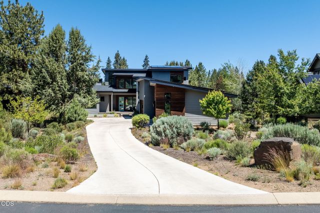 19460 Randall Court, Bend, OR 97702