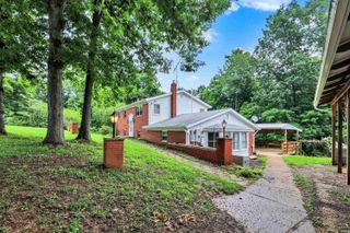 6810 N Showers Road, Bloomington, IN 47408