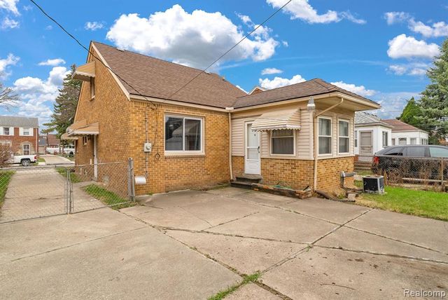 8227 Bingham Street, Detroit, MI 48228