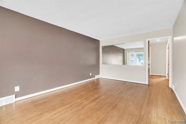 8227 Bingham Street, Detroit, MI 48228