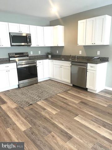 19 PACIFIC AVENUE, Milroy, PA 17063