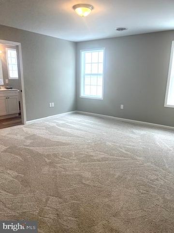 19 PACIFIC AVENUE, Milroy, PA 17063