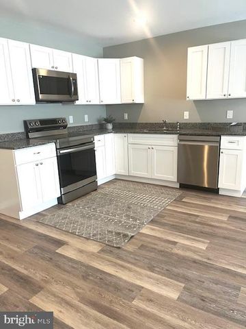 19 PACIFIC AVENUE, Milroy, PA 17063