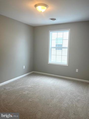 19 PACIFIC AVENUE, Milroy, PA 17063