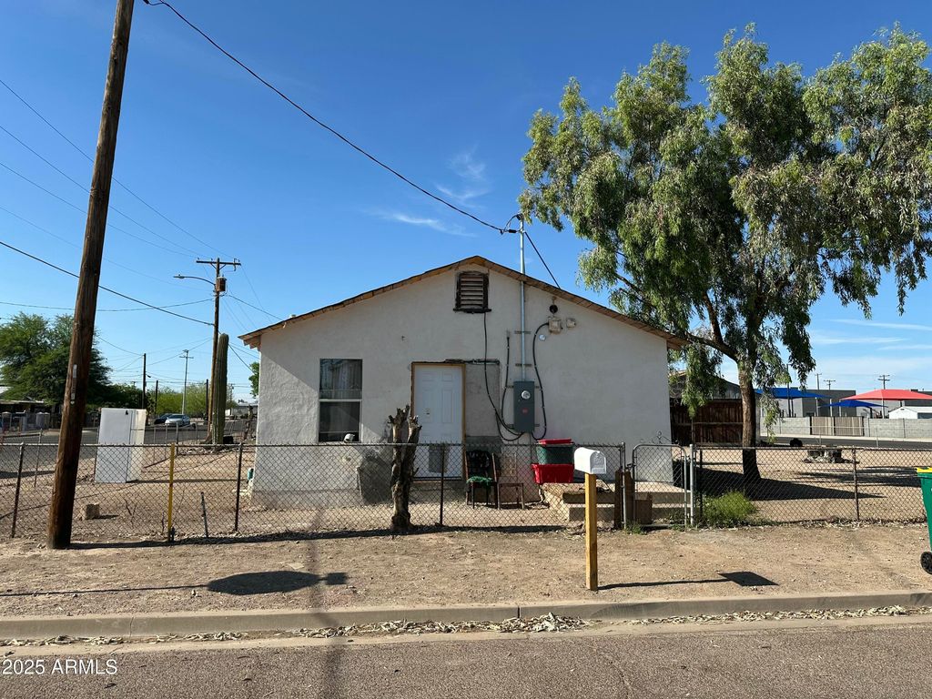 115 E 4TH Street, Eloy, AZ 85131