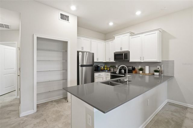 787 OCEAN COURSE AVENUE, Kissimmee, FL 34747
