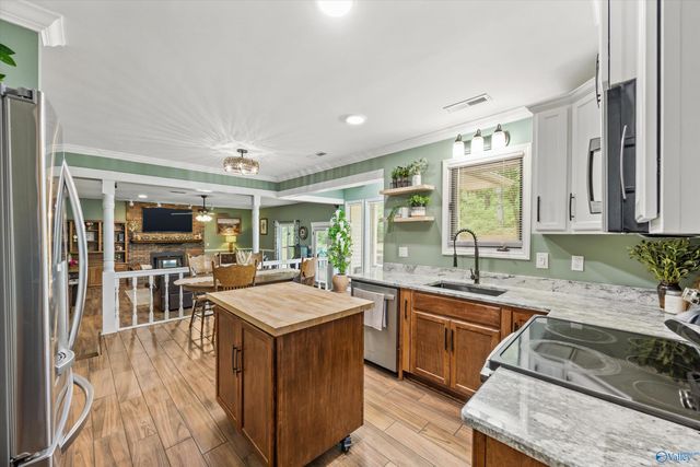 4410 Dogwood Drive SW, Decatur, AL 35603