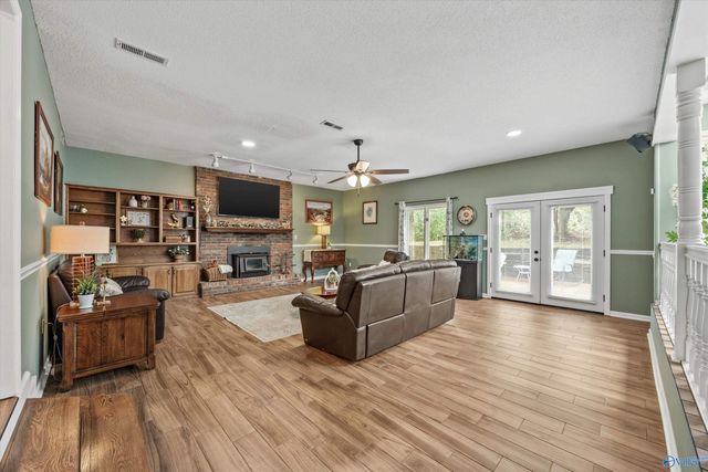 4410 Dogwood Drive SW, Decatur, AL 35603