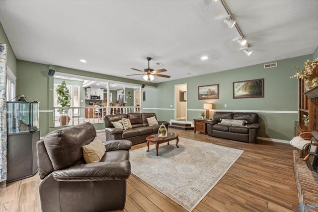 4410 Dogwood Drive SW, Decatur, AL 35603