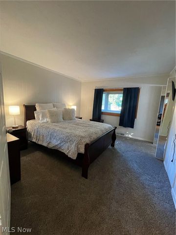 863 Medford Road, Cleveland Heights, OH 44121