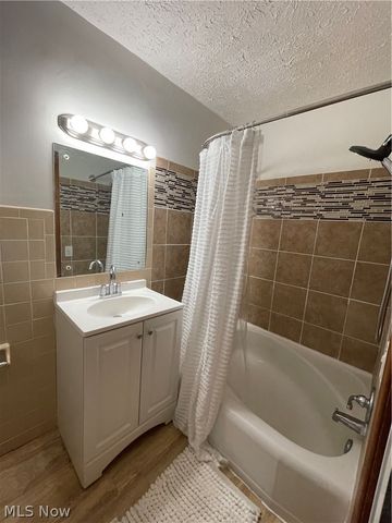 863 Medford Road, Cleveland Heights, OH 44121