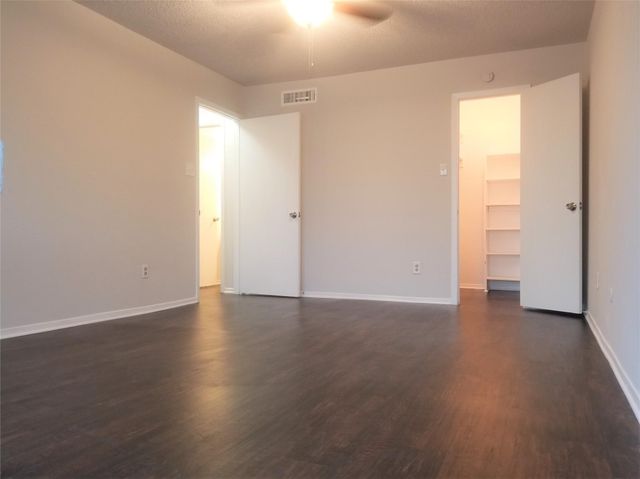 4638 Country Creek Drive 1246, Dallas, TX 75236