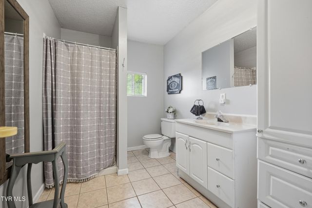 5042 Flat Gap Road, Pound, VA 24279