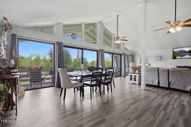 5042 Flat Gap Road, Pound, VA 24279