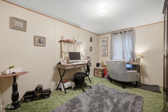5042 Flat Gap Road, Pound, VA 24279