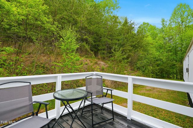 5042 Flat Gap Road, Pound, VA 24279