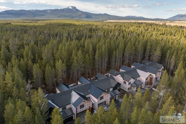 4347 Yeti Ln, Island Park, ID 83429