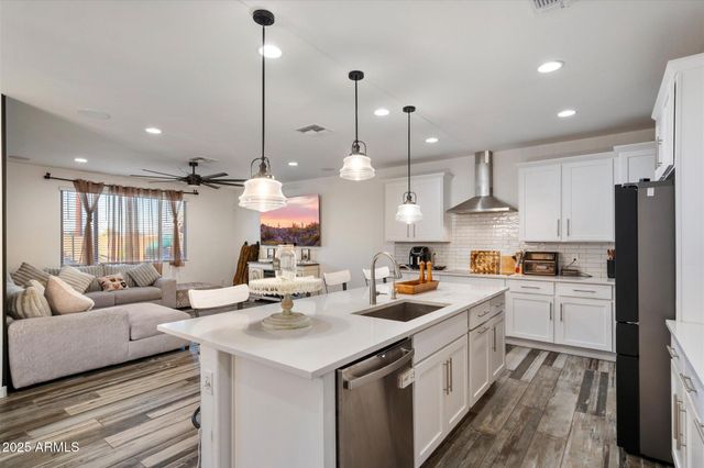 27835 N Hibiscus Lane, San Tan Valley, AZ 85143