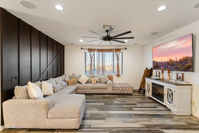 27835 N Hibiscus Lane, San Tan Valley, AZ 85143