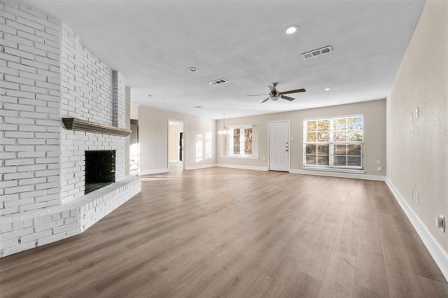 215 Acorn Tree Court, Spring, TX 77388