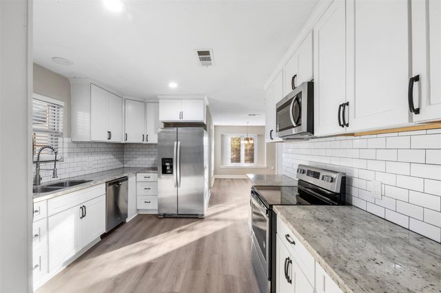 215 Acorn Tree Court, Spring, TX 77388