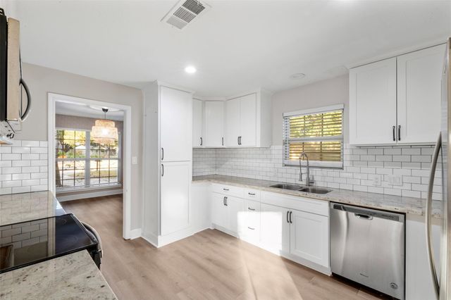 215 Acorn Tree Court, Spring, TX 77388