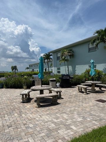 3340 N Key DR 1, North Fort Myers, FL 33903