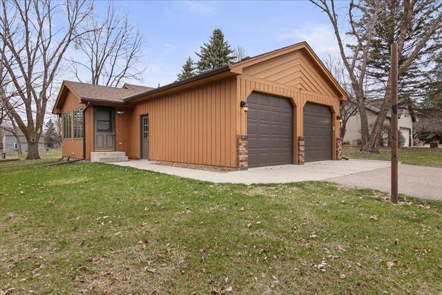 401 Green Avenue SE, Watertown, MN 55388