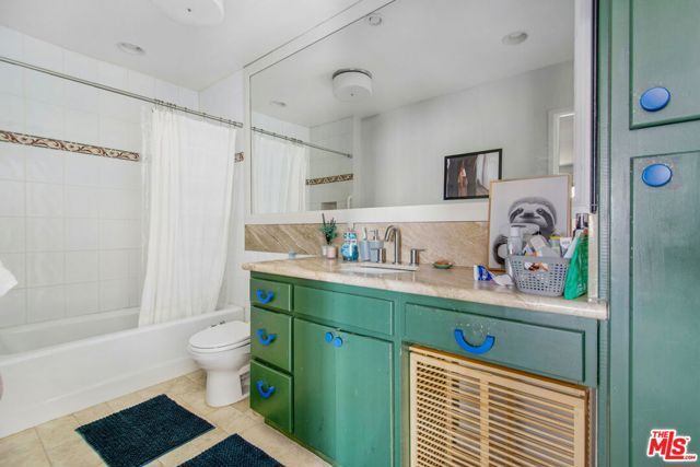 5651 Sumner Way 209, Culver City, CA 90230
