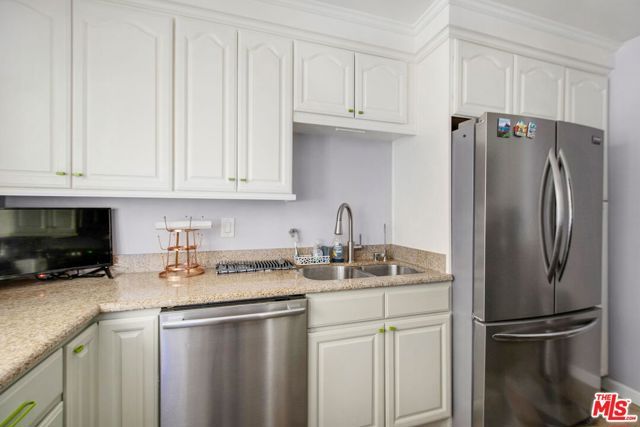 5651 Sumner Way 209, Culver City, CA 90230