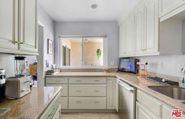 5651 Sumner Way 209, Culver City, CA 90230