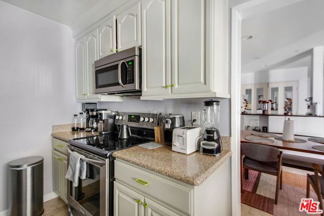5651 Sumner Way 209, Culver City, CA 90230